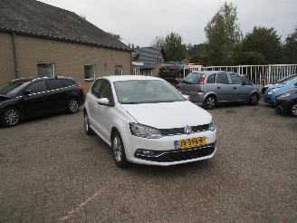 Damaged car Volkswagen Polo 1.2 TSI Comfortline NAP 5drs 2016/7