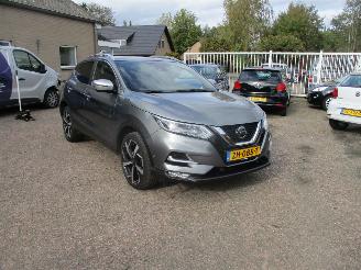 krockskadad bil auto Nissan Qashqai 1.3 DIG -T Tekna + NAP AUT 2019/5