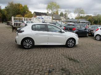 Peugeot 208 1.2 PureTech Active NAP picture 8