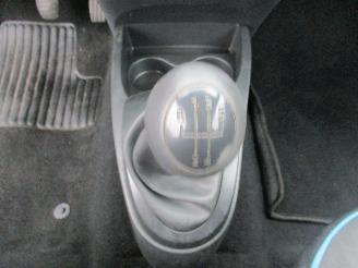 Renault Twingo 1.2-16v Authentique LPG picture 17