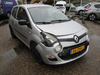 Voiture accidenté Renault Twingo 1.2-16v Authentique LPG 2012/11