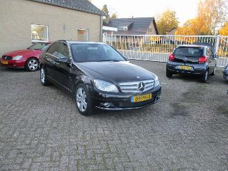 Voiture accidenté Mercedes C-klasse 180 CGI BE.BNsCl REST BPM 400 EURO NAP 2011/1