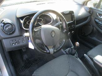 Renault Clio 0.9 TCe Expression 5drs picture 15