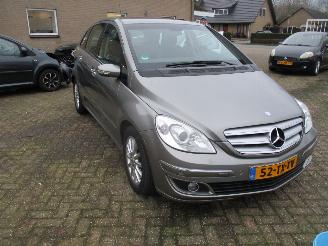 skadebil auto Mercedes B-klasse 180 CDI 2007/3