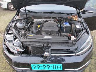 Volkswagen Golf 1.0 TSI HighLine Business R picture 15