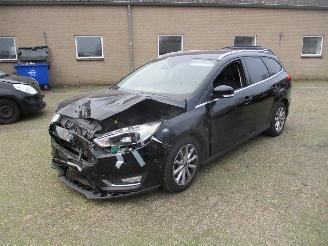 Ford Focus 1.5 Titanium Automaat wagon picture 3