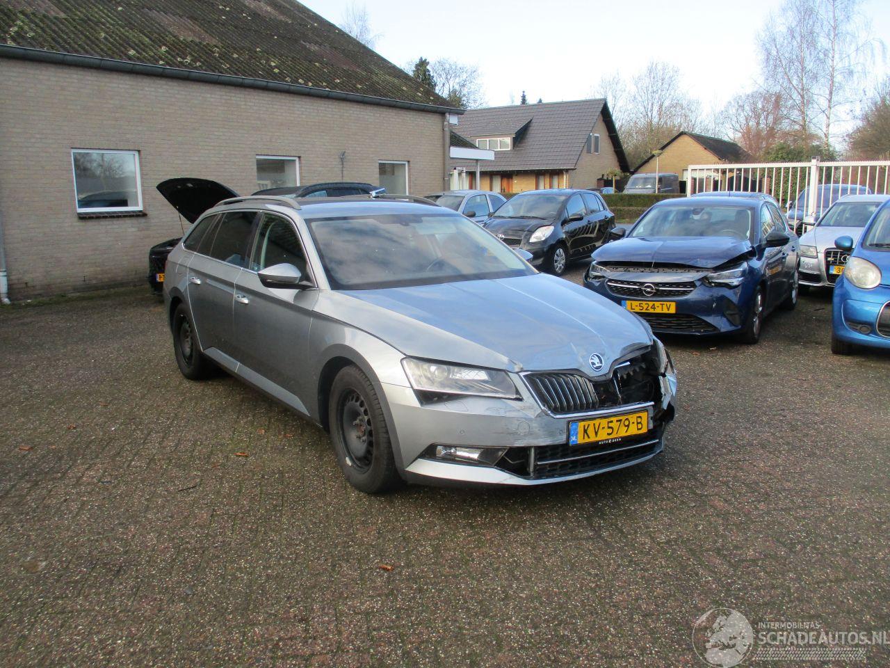 Skoda Superb Combi 1.6 TDI Ambition Bns