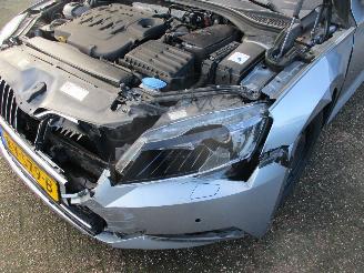 Skoda Superb Combi 1.6 TDI Ambition Bns picture 17