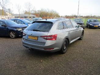 Skoda Superb Combi 1.6 TDI Ambition Bns picture 7