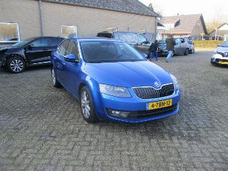 uszkodzony samochody osobowe Skoda Octavia 1.4 TSI Grt Eleg Bns Aut  REST BPM 325 EURO !!!! 2014/2
