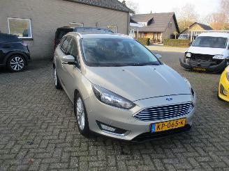 krockskadad bil auto Ford Focus Wagon 1.5 TDCi Titan l.Ed REST BPM 850 EURO !!!! 2016/10