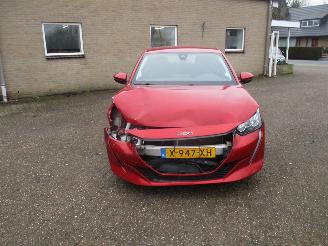 Peugeot 208 1.2 PureTech Allure picture 2