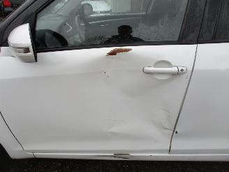 Suzuki Swift 1.2 Exclusive EASSS picture 9