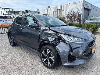 Voiture accidenté Toyota Yaris 1.5 Hybrid 115 First Edition 2024/7