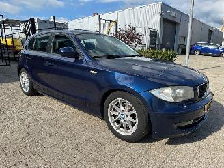 uszkodzony samochody osobowe BMW 1-serie 116i EffDyn. Ed. Business Line Ultimate Edition 2011/5