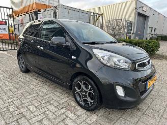 Unfallwagen Kia Picanto 1.0 CVVT World Cup Ed. 2014/7