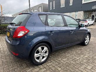 Kia Cee d 1.4 CVVT X-ecutive picture 6