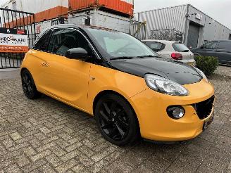 uszkodzony samochody osobowe Opel Adam 1.4 Unlimited 2019/8