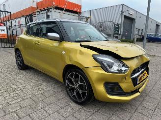 krockskadad bil auto Suzuki Swift 1.2 Comfort Smart Hybrid 2023/4