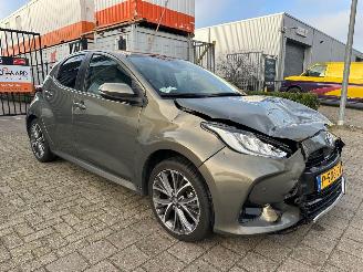 krockskadad bil auto Toyota Yaris 1.5 Hybrid Executive 2022/1