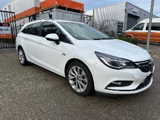 Schadeauto Opel Astra 1.6 CDTI Edition ST 2016/12