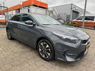 Schadeauto Kia Ceed 1.0 T-GDi Design Edition 2025/7