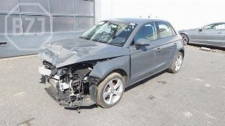 Auto da rottamare Audi A1 A1 Sportback (8XA/8XF), Hatchback 5-drs, 2011 / 2018 1.0 TFSI Ultra 12V 2016