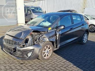 Salvage car Ford Fiesta Fiesta 7, Hatchback, 2017 1.0 EcoBoost 12V 100 2018
