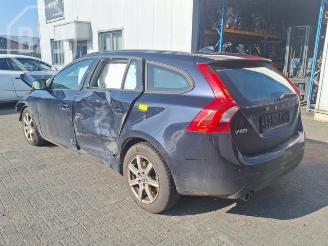 Volvo V-60 V60 I (FW/GW), Combi, 2010 / 2018 2.0 D3 16V picture 4