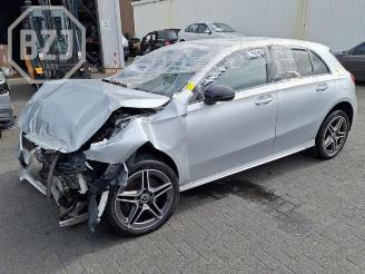 Vrakbiler auto Mercedes A-klasse A (177.0), Hatchback, 2018 / 2026 1.3 A-250 e Turbo 16V 2021