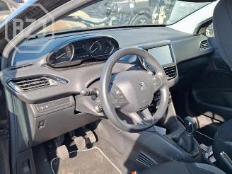 Peugeot 208 208 I (CA/CC/CK/CL), Hatchback, 2012 / 2019 1.2 Vti 12V PureTech 82 picture 5