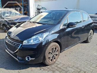 Salvage car Peugeot 208 208 I (CA/CC/CK/CL), Hatchback, 2012 / 2019 1.2 Vti 12V PureTech 82 2013/4
