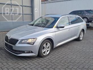 Autoverwertung Skoda Superb Superb Combi (3V5), Combi, 2015 / 2024 2.0 TDI 2017