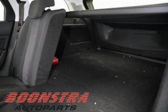 Peugeot 308 308 SW (L4/L9/LC/LJ/LR), Combi 5-drs, 2014 / 2021 1.2 12V e-THP PureTech 130 picture 17