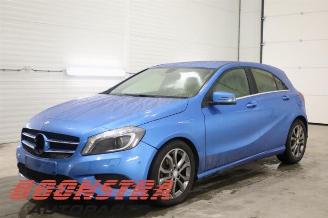 Uttjänta bilar auto Mercedes A-klasse A (W176), Hatchback, 2012 / 2018 1.5 A-180 CDI, A-180d 16V 2013/11