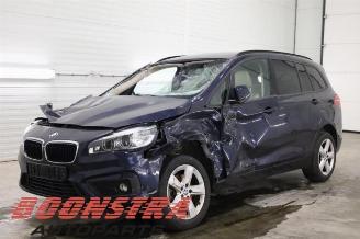 Coche siniestrado BMW 2-serie 2 serie Gran Tourer (F46), MPV, 2014 218i 1.5 TwinPower Turbo 12V 2017/6