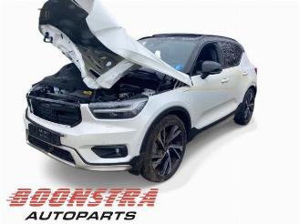 Vrakbiler auto Volvo XC40 XC40 (XZ), SUV, 2017 1.5 T5 Plug-in Hybrid 16V 2020/3