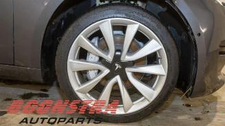 Tesla Model 3 Model 3, Sedan, 2017 Long Range AWD 75 kWh picture 16