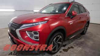 Salvage car Mitsubishi Eclipse Cross Eclipse Cross (GK/GL), SUV, 2017 2.4 16V PHEV 4x4 2021/4