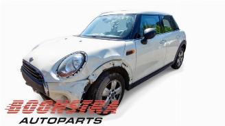 Vrakbiler auto Mini One Mini (F55), Hatchback 5-drs, 2013 1.2 12V One 2015