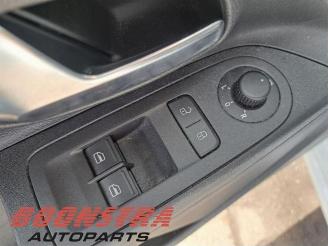 Volkswagen Up! Up! (121), Hatchback, 2011 1.0 12V 60 picture 12