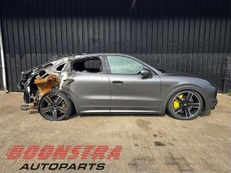 Porsche Cayenne Cayenne III (9YA), SUV, 2017 4.0 V8 Turbo S 32V E-Hybrid picture 3