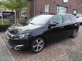 Voiture accidenté Peugeot 308 1.2 Puretech Allure 2015/8