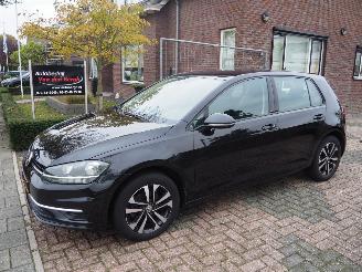 krockskadad bil auto Volkswagen Golf 1.0 TSI Trendline 2019/12