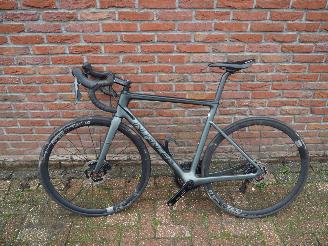 škoda cyklistika Overige  Invence R One Nano 2024/3