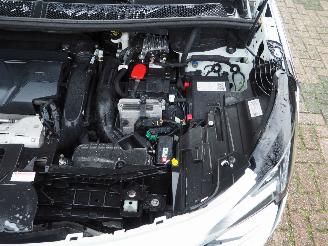 Peugeot 3008 1.6 Hybrid 225 GT picture 16