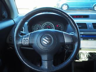 Suzuki Swift 1.3 Comfort picture 12
