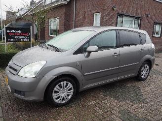 Voiture accidenté Toyota Corolla-verso 1.8 VVT-i Sol 7Persoons 2004/9