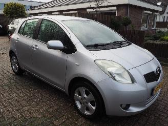 Toyota Yaris 1.3 VVTi Luna picture 3