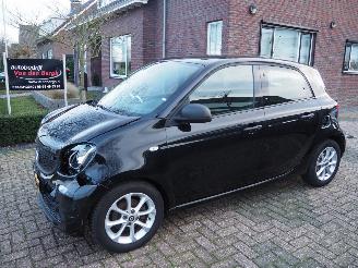 Damaged car Smart Forfour Electric Drive Pure 18 Kwh 2017/12